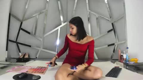 Snapshot of sophiadray chatting on 12-14-25, 04:45 Sophia online show from 12-14-25, 04:45