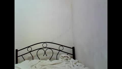 Snapshot of sophialaurel chatting on 09-11-25, 03:23 sophialaurel online show from 09-11-25, 03:23