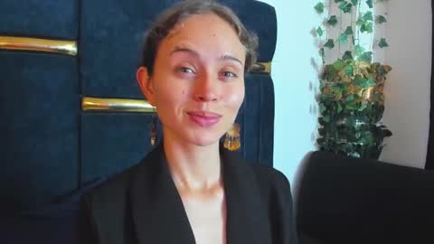 sophiamiller6 online show from 03-30-26, 12:28