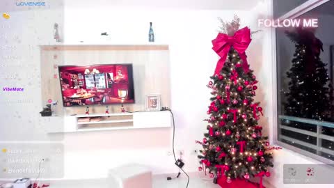 Snapshot of sophiamoon99 chatting on 01-01-25, 04:39 Im Sophia Model Independent Enjoy My videos here when Im Offline online show from 01-01-25, 04:39