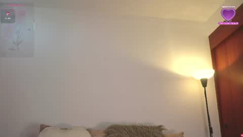 Snapshot of sophiaparker_ chatting on 07-16-26, 11:49 online show from 07-16-26, 11:49