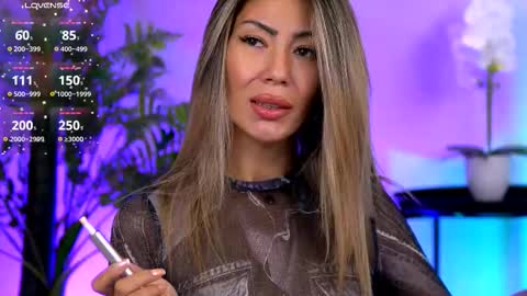 Sophie online show from 10-10-25, 03:49