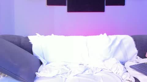 Sofi online show from 03-11-25, 05:46