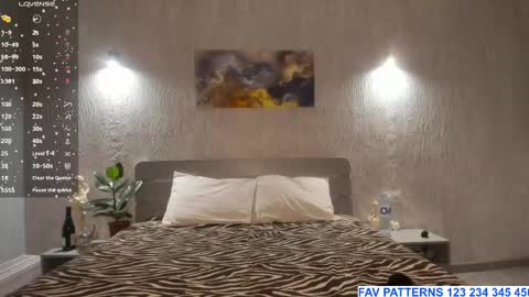 Snapshot of sophiashyy chatting on 05-28-26, 07:22 Sophia online show from 05-28-26, 07:22