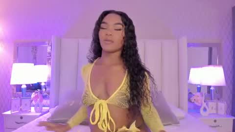 Snapshot of sophiasmiths_ chatting on 07-15-26, 11:43 SophiaSmiths online show from 07-15-26, 11:43