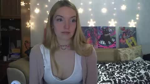 Snapshot of sophiasonata chatting on 01-02-25, 10:33 SophiaSonata online show from 01-02-25, 10:33