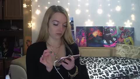 Snapshot of sophiasonata chatting on 01-25-25, 10:28 SophiaSonata online show from 01-25-25, 10:28