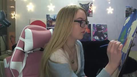 Snapshot of sophiasonata chatting on 11-23-25, 08:30 SophiaSonata online show from 11-23-25, 08:30