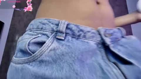 Snapshot of sophiasweet__ chatting on 10-18-25, 12:17 Sophia online show from 10-18-25, 12:17