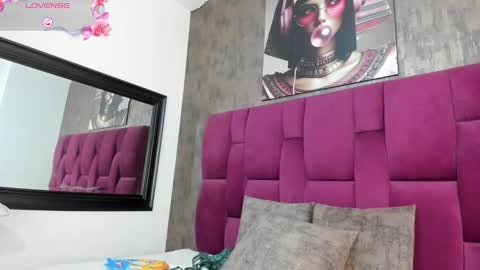 Snapshot of sophiasweet__ chatting on 11-18-25, 12:31 Sophia online show from 11-18-25, 12:31