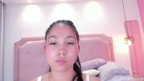 Snapshot of sophiawhite__ chatting on 03-11-25, 07:36 SOPHIA online show from 03-11-25, 07:36