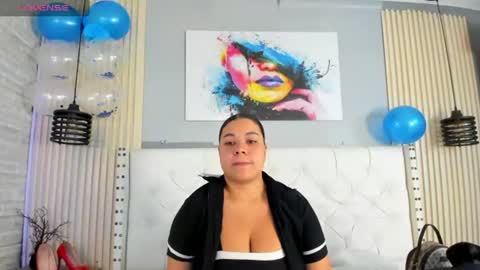 Snapshot of sophie__blare chatting on 06-14-26, 12:51 sophie__blare online show from 06-14-26, 12:51