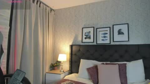 Snapshot of sophie__blare chatting on 07-03-26, 07:09 sophie__blare online show from 07-03-26, 07:09