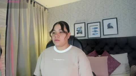 Snapshot of sophie__blare chatting on 07-07-26, 06:56 sophie__blare online show from 07-07-26, 06:56