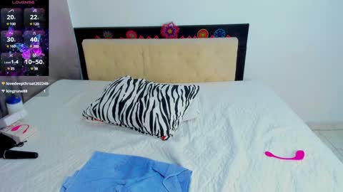 Snapshot of sophie__walker chatting on 12-01-24, 04:29 Sophia online show from 12-01-24, 04:29