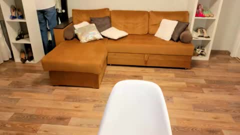 Sophie online show from 11-22-25, 05:12