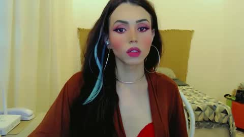 Sophie Fantasys online show from 12-13-25, 11:10