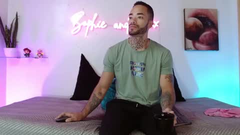 SOPHIE - FOXX online show from 06-03-26, 12:08