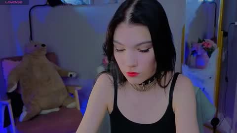 Snapshot of sophie_nomenal_ chatting on 10-27-25, 05:55 sophie_nomenal_ online show from 10-27-25, 05:55