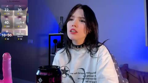 Snapshot of sophie_nomenal_ chatting on 11-28-25, 02:14 sophie_nomenal_ online show from 11-28-25, 02:14