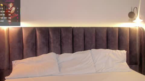 Snapshot of sophie_smith19 chatting on 09-25-25, 01:37 sophie_smith19 online show from 09-25-25, 01:37