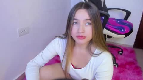 sophie_spencer1 online show from 12-19-25, 02:07