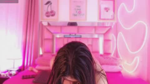 Sophie  online show from 12-22-25, 10:45