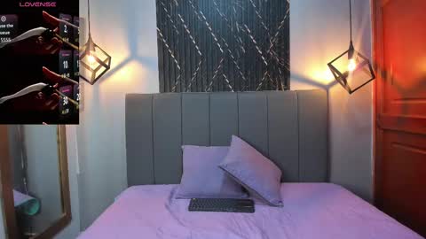 Snapshot of sophie_sweet8 chatting on 09-23-25, 11:41 Sophie Sweet online show from 09-23-25, 11:41