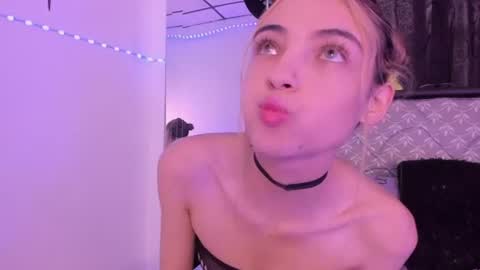 Snapshot of sophie_vega1 chatting on 07-01-26, 06:51 Sophie online show from 07-01-26, 06:51