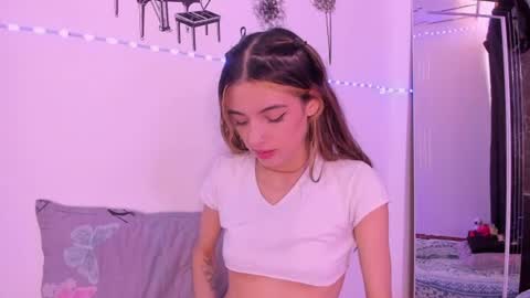 Snapshot of sophie_vega1 chatting on 07-14-26, 06:24 Sophie online show from 07-14-26, 06:24