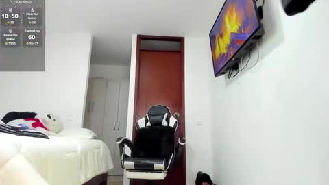 sophiebaker__ online show from 09-11-25, 02:55