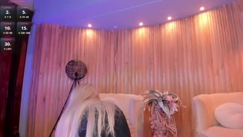 Sophie online show from 02-26-25, 01:11