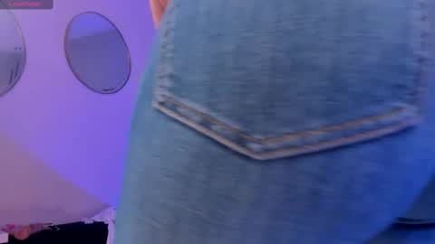 Sophie online show from 09-10-25, 01:05