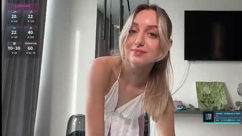 sophiebelll online show from 10-28-25, 11:03