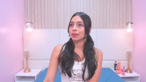 Sophie online show from 01-14-25, 08:04