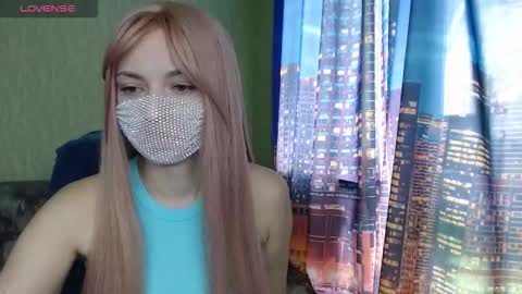 Sophie online show from 03-10-26, 08:41