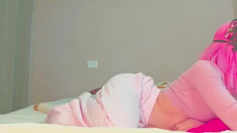 Snapshot of sophiechan69 chatting on 11-15-25, 03:30 ShopieChan69 online show from 11-15-25, 03:30