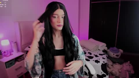 Snapshot of sophiecornett chatting on 11-10-25, 08:24 online show from 11-10-25, 08:24