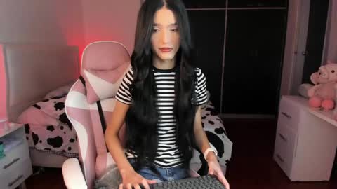    online show from 05-25-26, 01:44