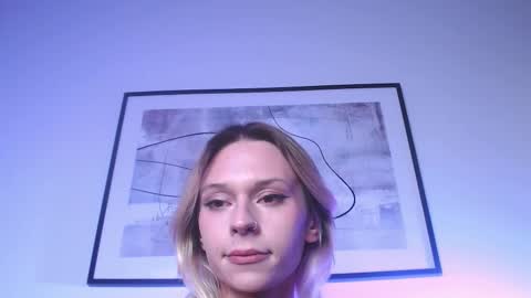 Snapshot of sophiediamond_x chatting on 10-15-25, 08:09 sophiediamond_x online show from 10-15-25, 08:09