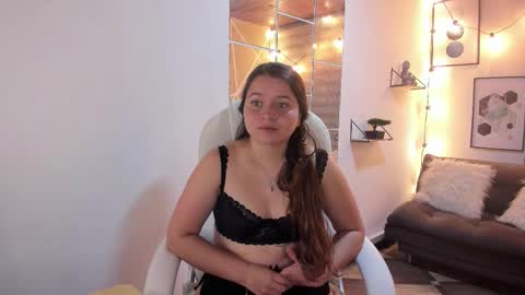 Sophie  online show from 10-21-25, 01:23