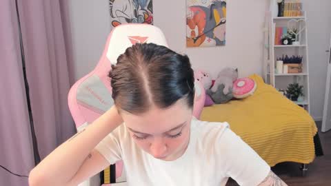 Sophie  online show from 12-28-24, 04:30