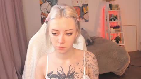 Sophie  online show from 02-03-25, 03:53