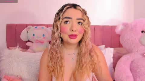 Snapshot of sophiee_rosee chatting on 06-05-26, 05:07 sophiee rosee online show from 06-05-26, 05:07