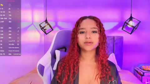 Snapshot of sophiee_velvet chatting on 09-09-25, 12:37 online show from 09-09-25, 12:37