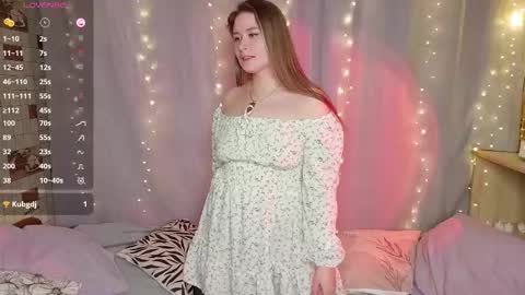 Snapshot of sophieee_lee chatting on 03-15-26, 04:24 Sophie online show from 03-15-26, 04:24