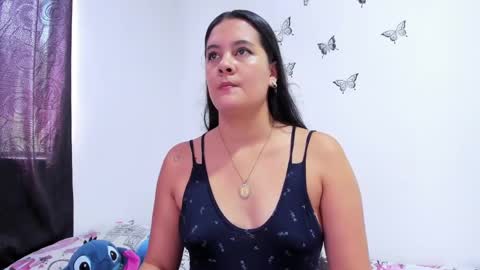 Snapshot of sophieewoods chatting on 02-06-25, 04:14 Sophie Woods online show from 02-06-25, 04:14