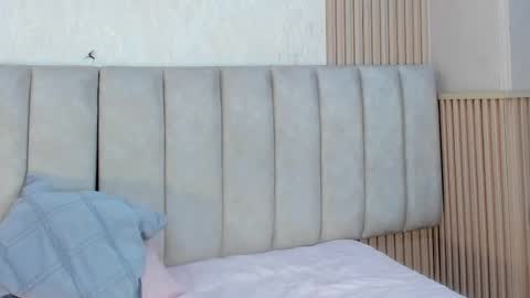 Snapshot of sophiegriffin_ chatting on 02-27-26, 04:29 Sofa online show from 02-27-26, 04:29