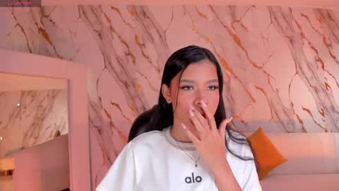 Sophie Houston online show from 05-28-26, 03:59