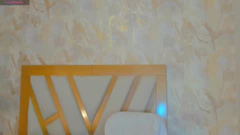 Sophie online show from 01-09-26, 01:14